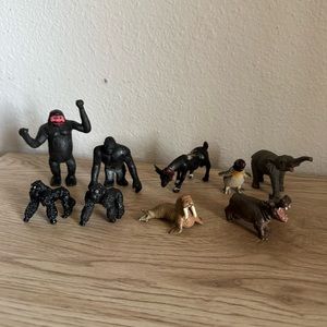 Vintage AAA & Safari PVC Toy‎ Animals Lot Of 9 Gorillas Walrus Elephant Goat